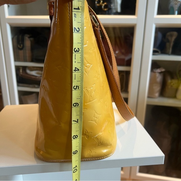 Louis Vuitton Yellow Vernis Houston Bag- Straps Replaced - Picture 10 of 10